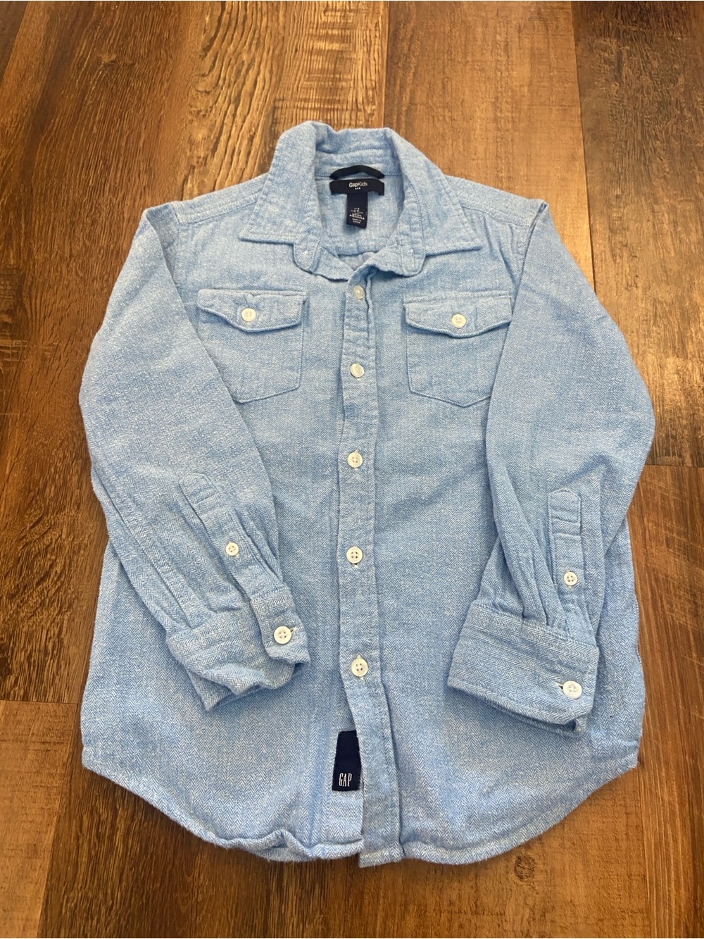 GAP Men's Soft Light Blue Button-Down Shirt